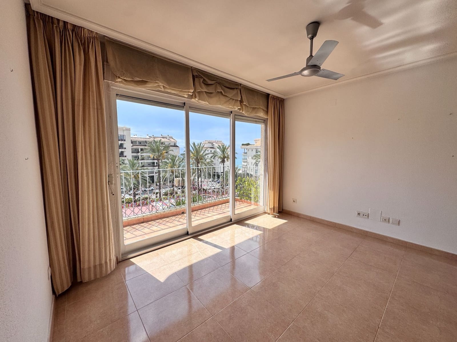 3 bedroom Apartment for sale in Altea with garage - € 389,500 (Ref: 9842675)