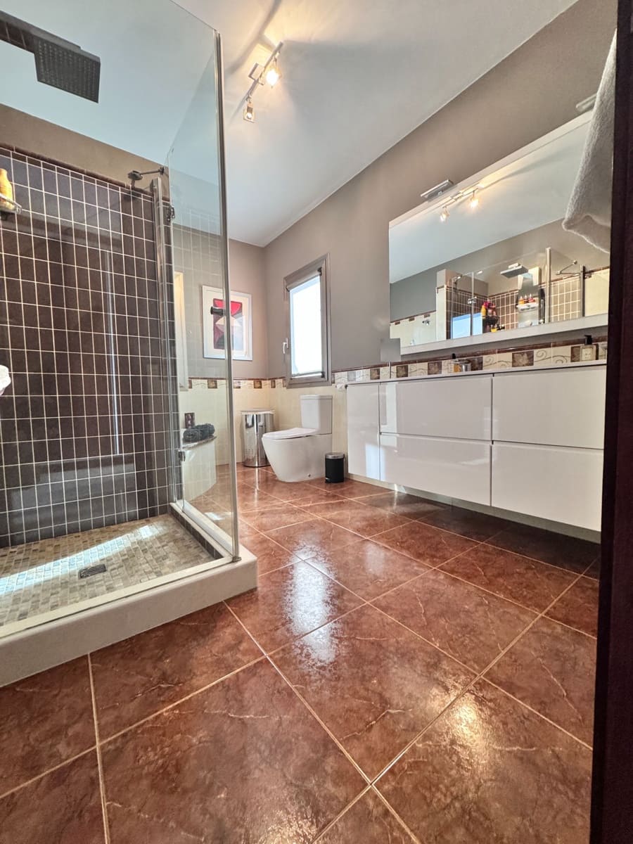 Chalet de 4 habitaciones en Altea en venta con piscina garaje - 1.200.000 € (Ref: 9903841)