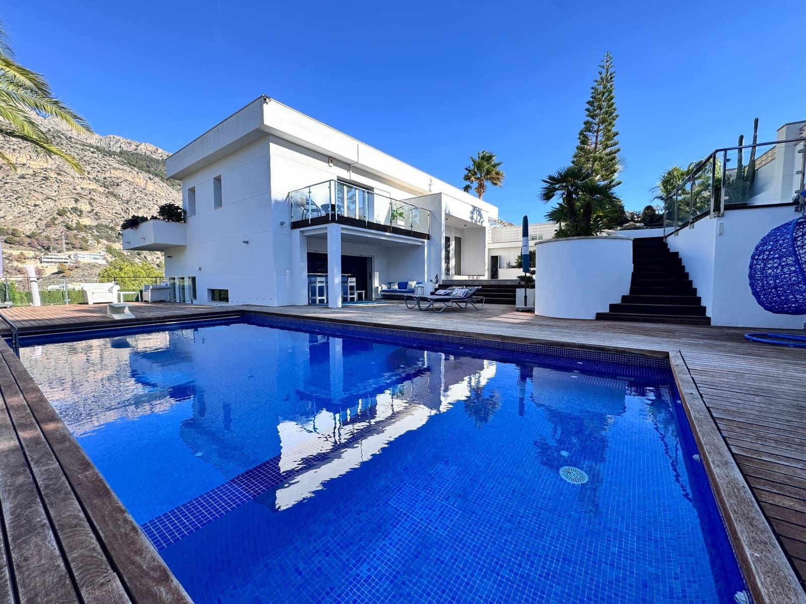 Chalet de 4 habitaciones en Altea en venta con piscina garaje - 1.200.000 € (Ref: 9903841)