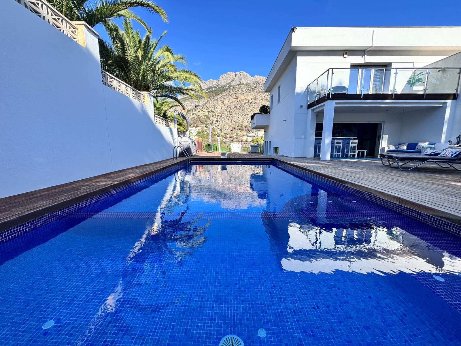 Chalet de 4 habitaciones en Altea en venta con piscina garaje - 1.200.000 € (Ref: 9903841)