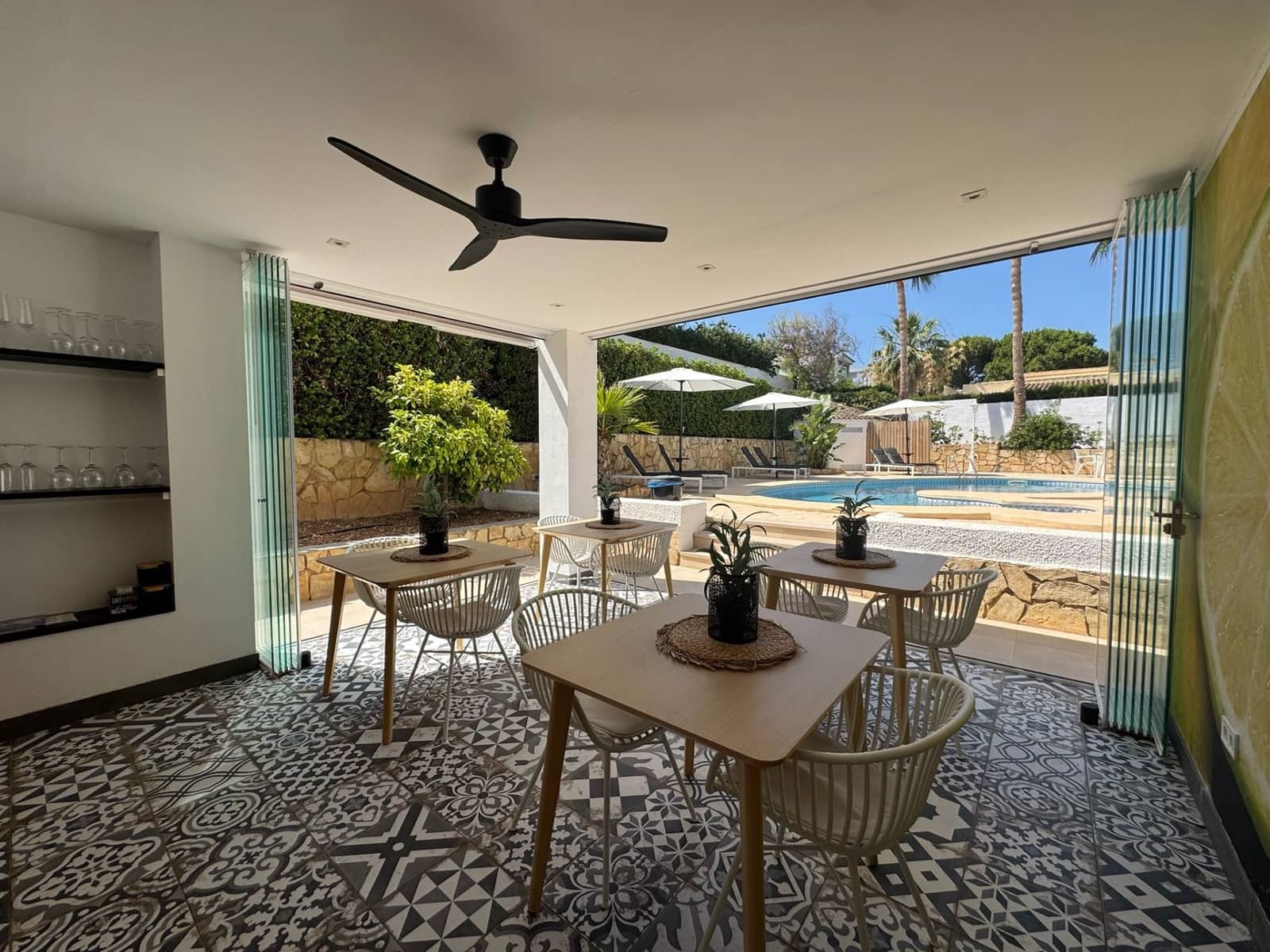 6 sovrum Villa till salu i Albir med pool garage - 1 795 000 € (Ref: 9952000)