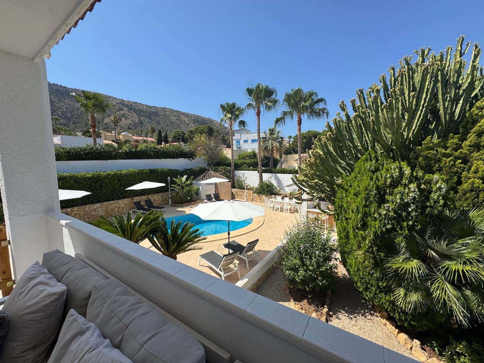 6 sovrum Villa till salu i Albir med pool garage - 1 795 000 € (Ref: 9952000)