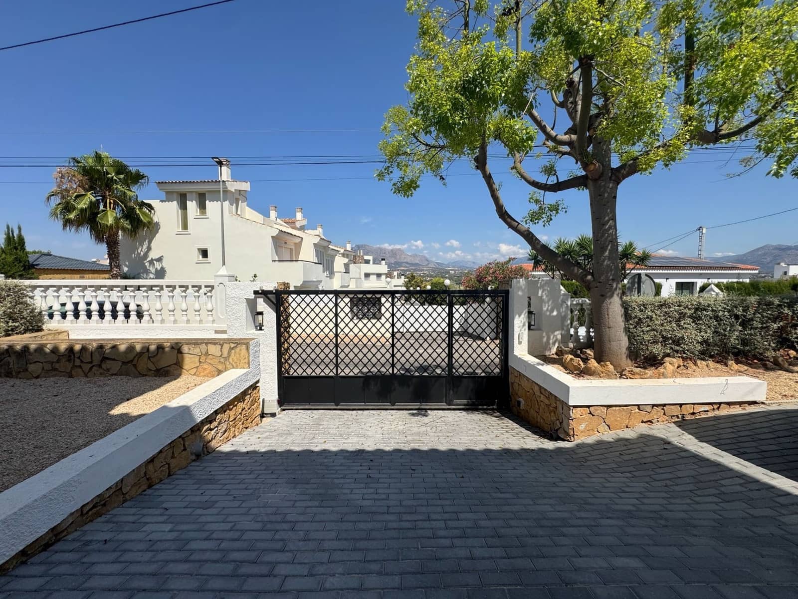 6 sovrum Villa till salu i Albir med pool garage - 1 795 000 € (Ref: 9952000)