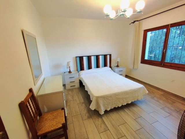 Chalet de 3 habitaciones en Calpe / Calp en alquiler con piscina garaje - 1.000 € (Ref: 10061246)