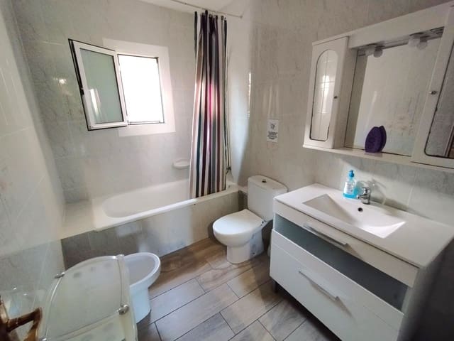 Chalet de 3 habitaciones en Calpe / Calp en alquiler con piscina garaje - 1.000 € (Ref: 10061246)