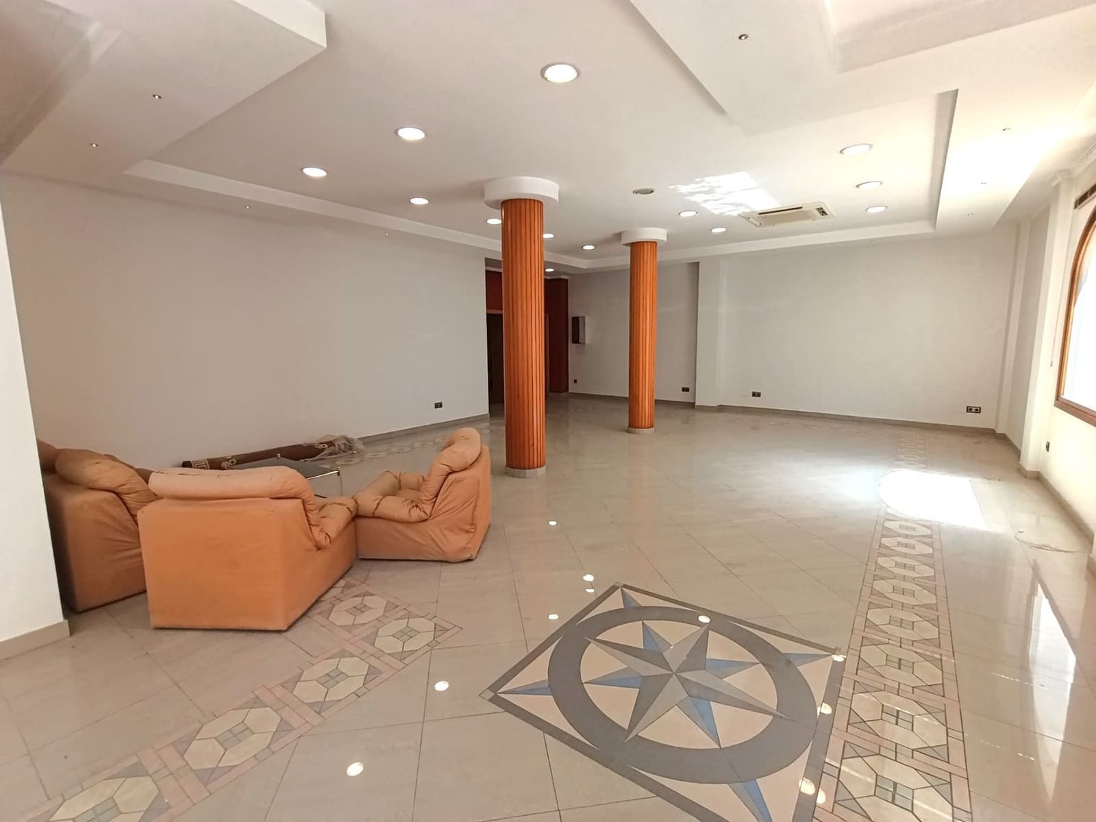 Comercial para arrendar em Benissa - 800 € (Ref: 10061247)
