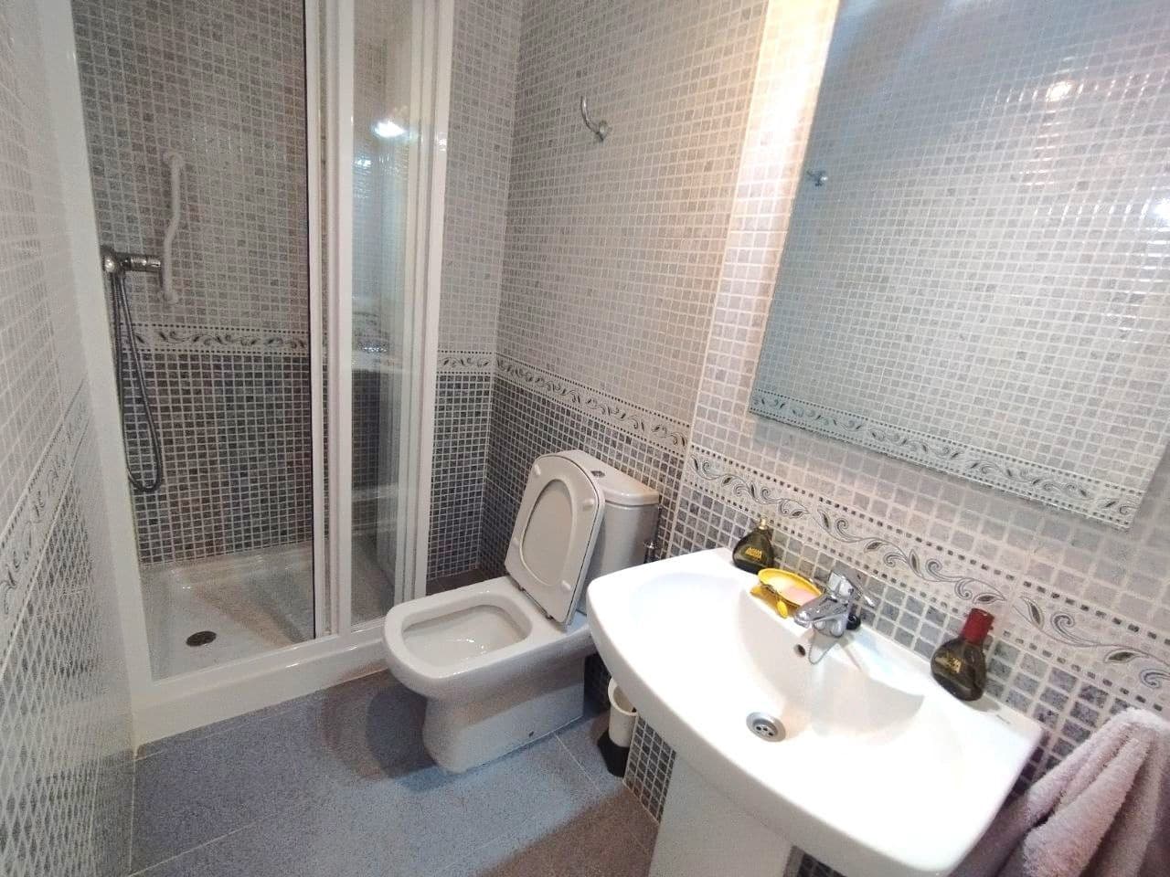 3 soveværelse Lejlighed til leje i Benissa med garage - € 750 (Ref: 10080373)