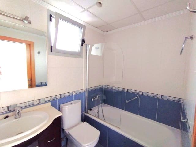 3 soveværelse Lejlighed til leje i Benissa med garage - € 750 (Ref: 10080373)