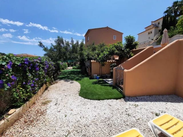 5 bedroom Villa for rent in Benissa - € 3,000 (Ref: 10101543)