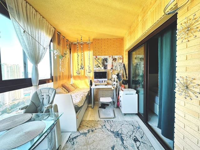 2 Zimmer Apartment zu verkaufen in Benidorm mit Pool Garage - 375.000 € (Ref: 10166075)