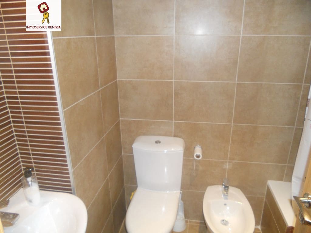 2 slaapkamer Flat te huur in Benissa met garage - € 650 (Ref: 10173158)