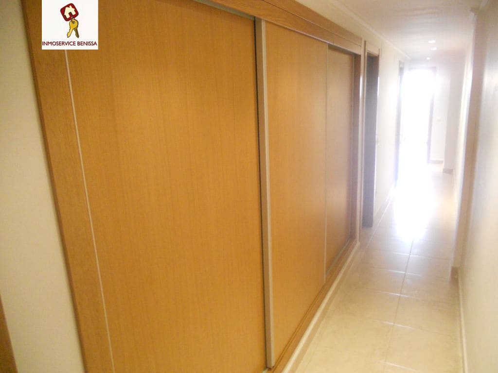 2 slaapkamer Flat te huur in Benissa met garage - € 650 (Ref: 10173158)