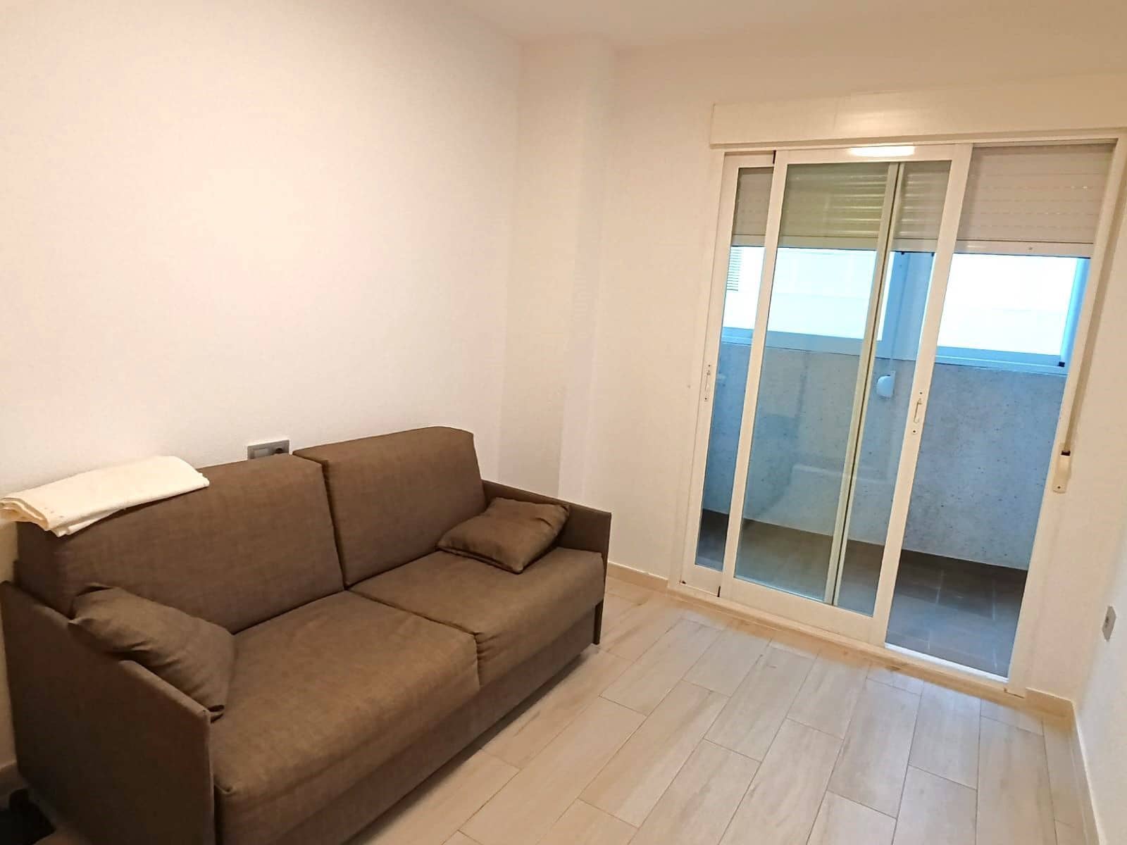 3 soverom Leilighet til leie i Calpe / Calp med svømmebasseng - € 1 200 (Ref: 10176341)