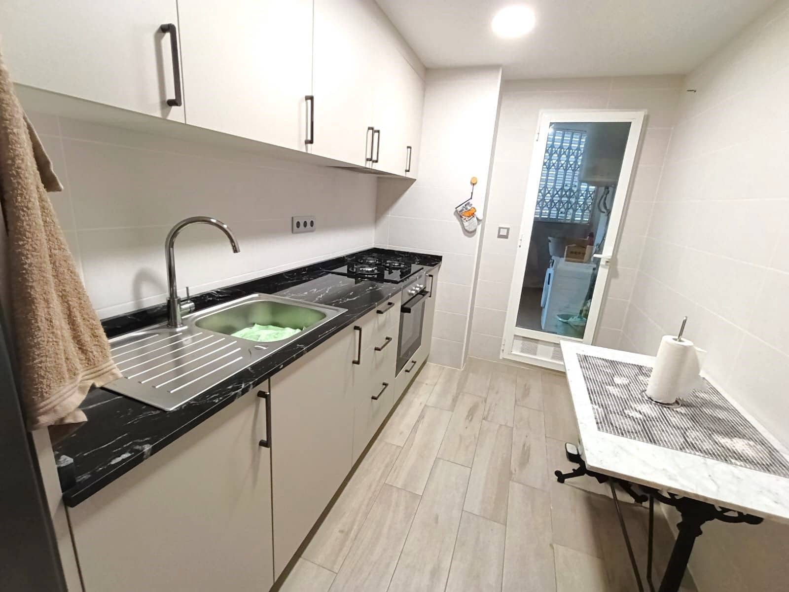 3 soverom Leilighet til leie i Calpe / Calp med svømmebasseng - € 1 200 (Ref: 10176341)