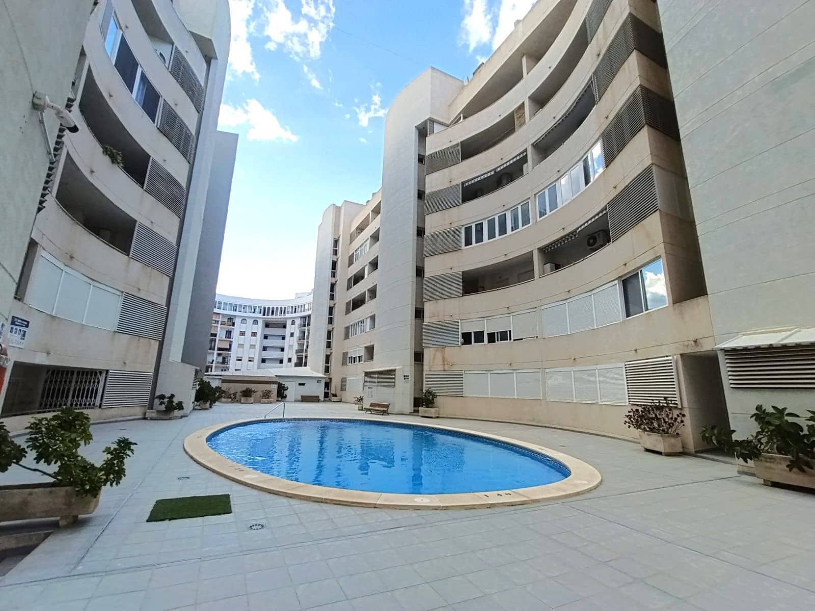 3 soverom Leilighet til leie i Calpe / Calp med svømmebasseng - € 1 200 (Ref: 10176341)