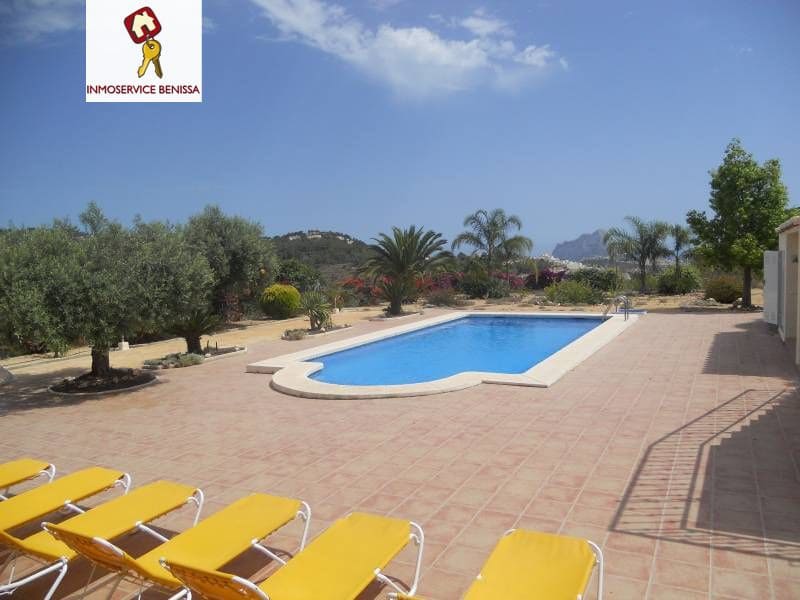 8 Zimmer Villa zu verkaufen in Moraira mit Pool Garage - 2.000.000 € (Ref: 3108261)