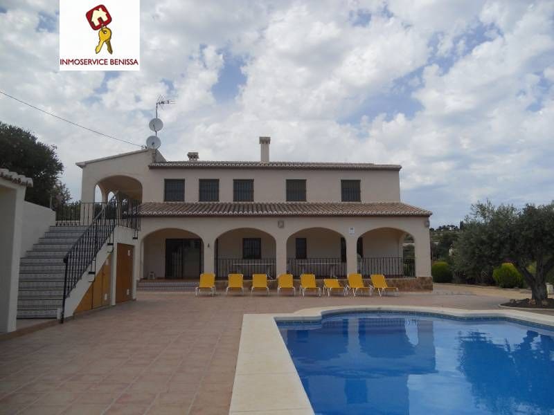 8 Zimmer Villa zu verkaufen in Moraira mit Pool Garage - 2.000.000 € (Ref: 3108261)