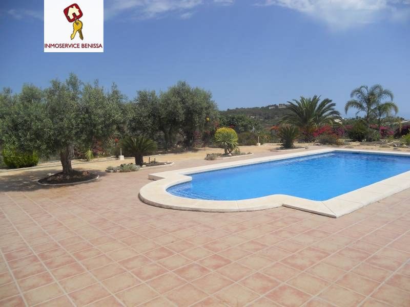 8 Zimmer Villa zu verkaufen in Moraira mit Pool Garage - 2.000.000 € (Ref: 3108261)