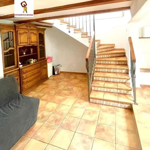 4 bedroom Villa for sale in Moraira, Teulada-Moraira with pool - € 595,000 (Ref: 4635954)