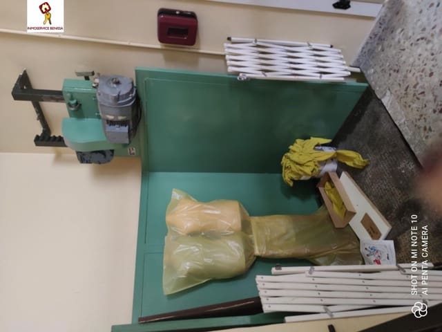 Business for sale in Benissa with garage - € 199,999 (Ref: 6164413)