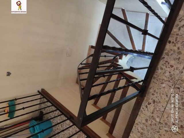 Business for sale in Benissa with garage - € 199,999 (Ref: 6164413)