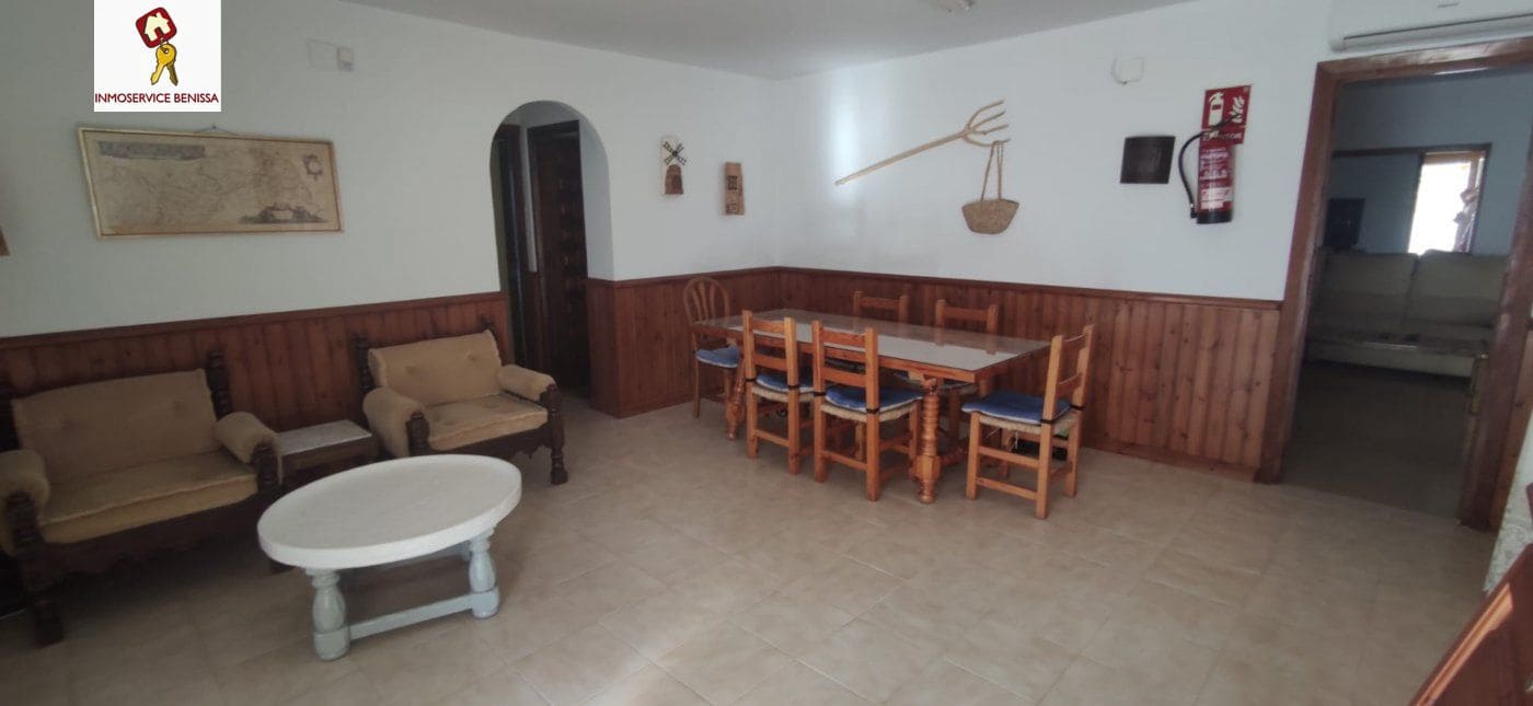Villa for sale in Benissa with pool garage - € 610,000 (Ref: 7158950)