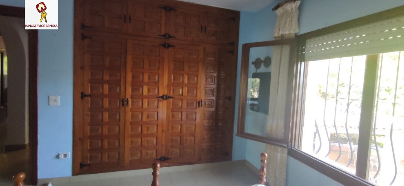 Villa for sale in Benissa with pool garage - € 610,000 (Ref: 7158950)