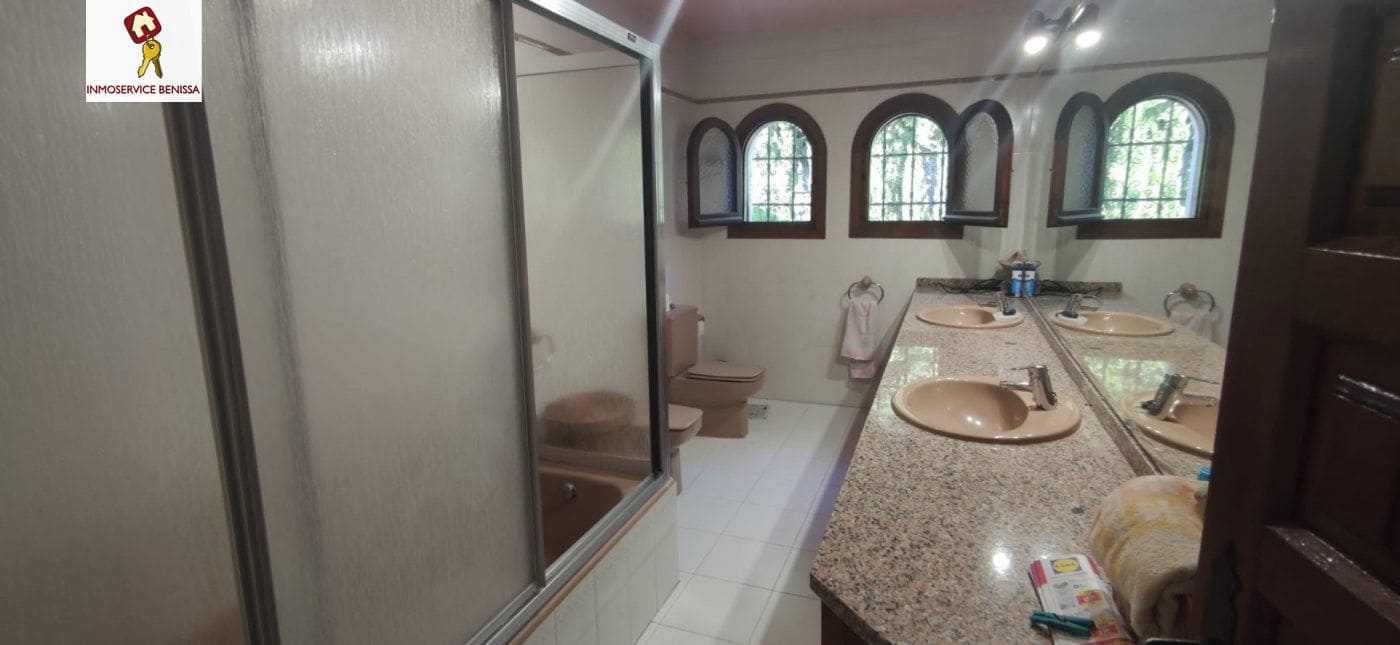 Villa for sale in Benissa with pool garage - € 610,000 (Ref: 7158950)