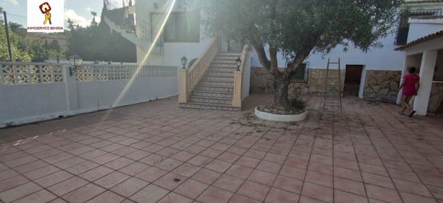 Villa for sale in Benissa with pool garage - € 610,000 (Ref: 7158950)
