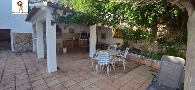 Villa for sale in Benissa with pool garage - € 610,000 (Ref: 7158950)