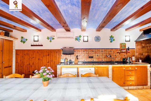 3 makuuhuone Huvila vuokrattavana paikassa Benissa mukana uima-altaan - 2 200 € (Ref: 7213697)