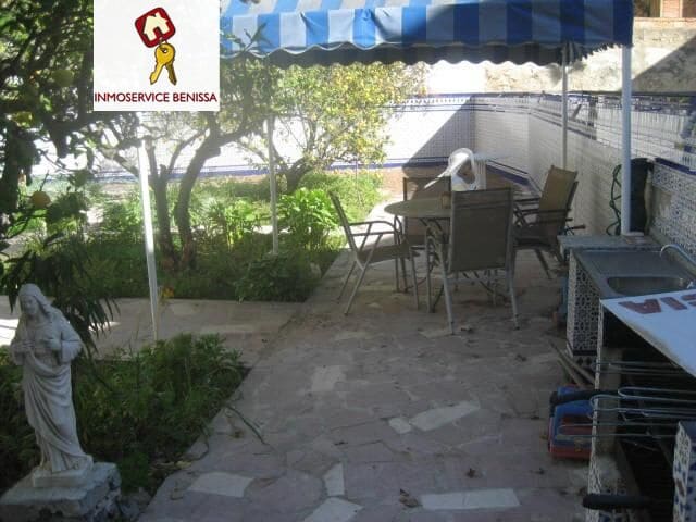 8 soveværelse Byhus til salg i Benissa - € 300.000 (Ref: 7784724)