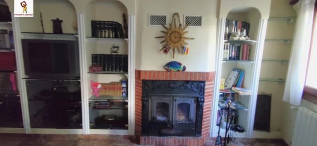 8 soveværelse Byhus til salg i Benissa - € 300.000 (Ref: 7784724)