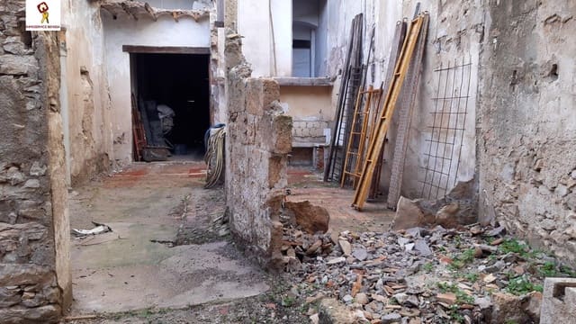 4 bedroom Townhouse for sale in Benissa - € 185,000 (Ref: 8199491)