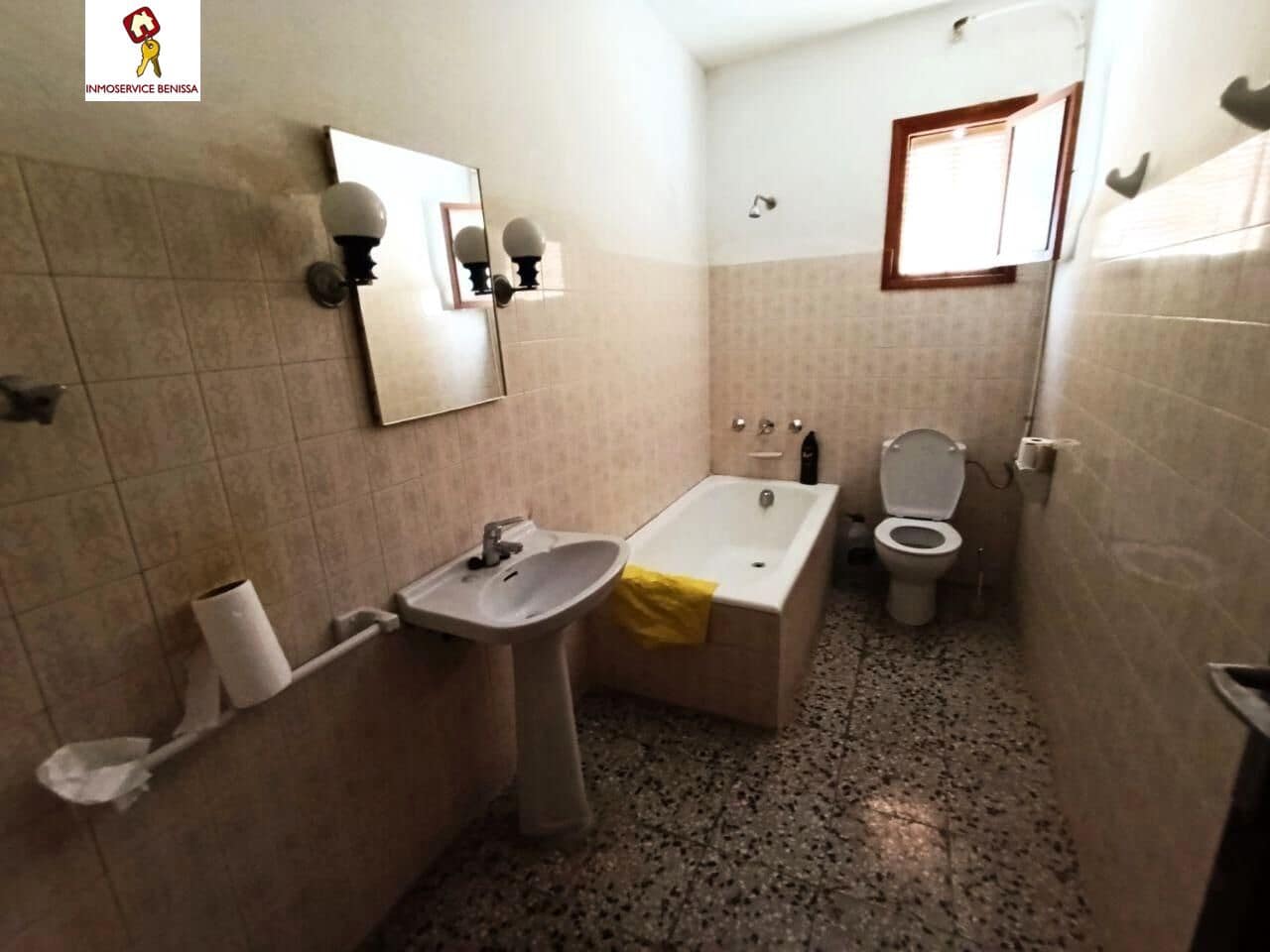 7 soveværelse Byhus til salg i Benissa - € 320.000 (Ref: 8603831)