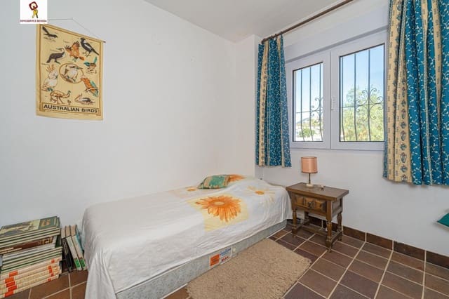 3 bedroom Villa for sale in Moraira, Teulada-Moraira with pool - € 679,000 (Ref: 8825072)