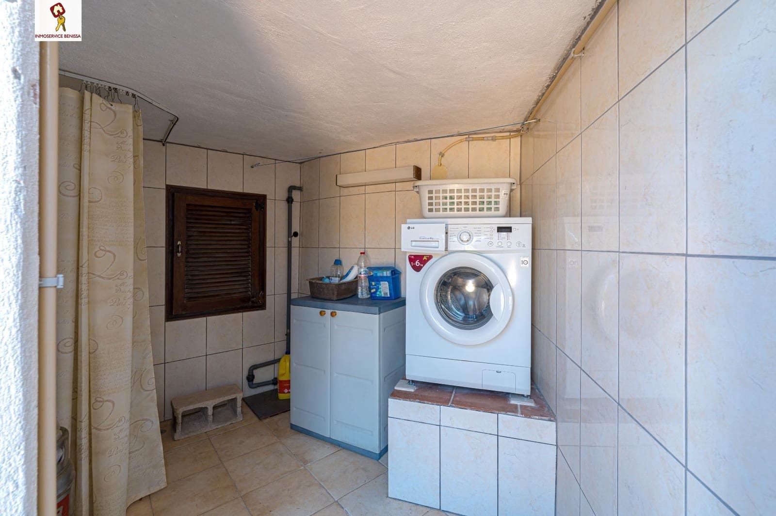 3 bedroom Villa for sale in Moraira with pool - € 679,000 (Ref: 8825072)