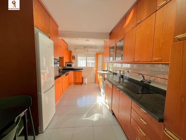 4 bedroom Apartment for rent in Benissa - € 1,100 (Ref: 9419753)