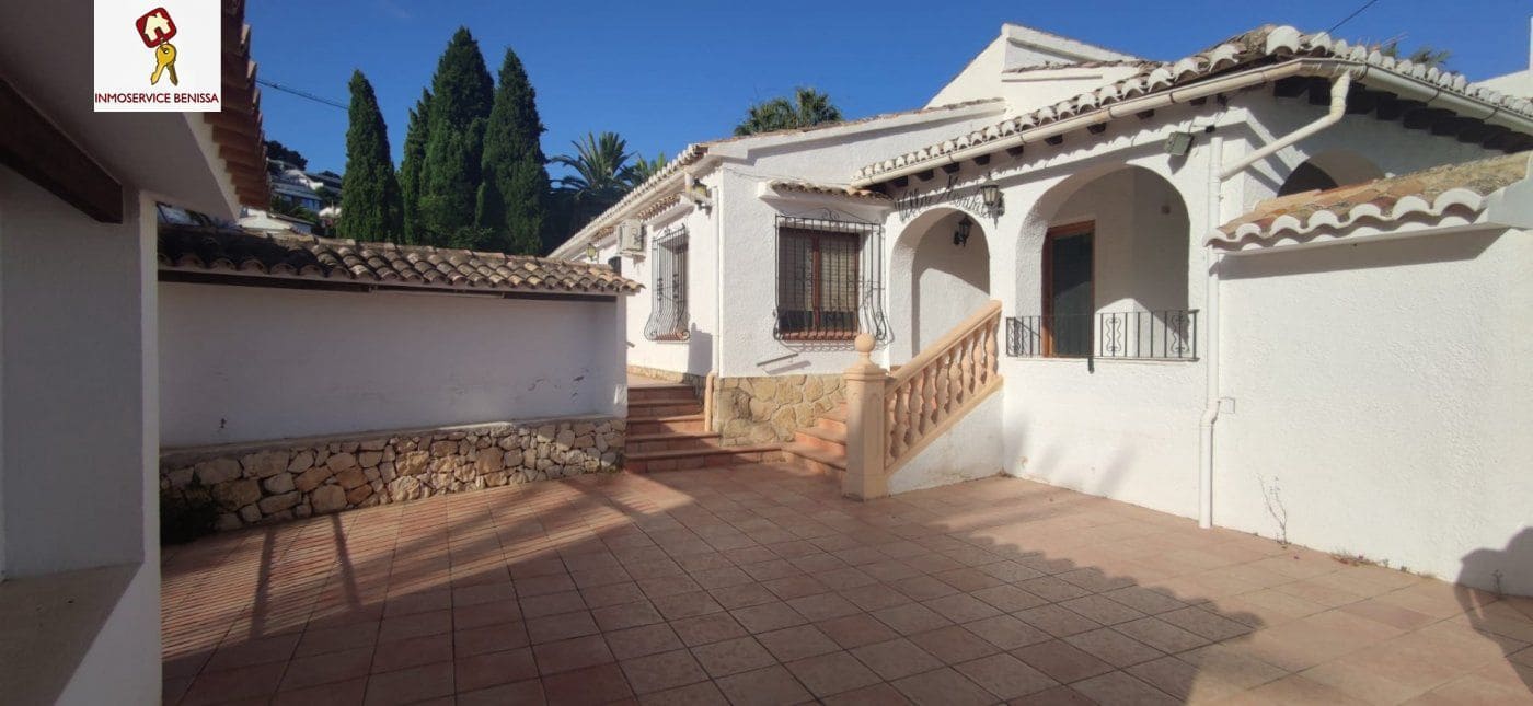 5 soveværelse Villa til salg i Benissa med swimmingpool garage - € 610.000 (Ref: 9550203)