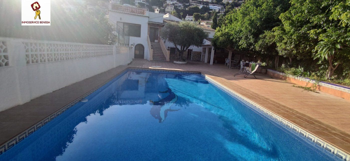 5 soveværelse Villa til salg i Benissa med swimmingpool garage - € 610.000 (Ref: 9550203)