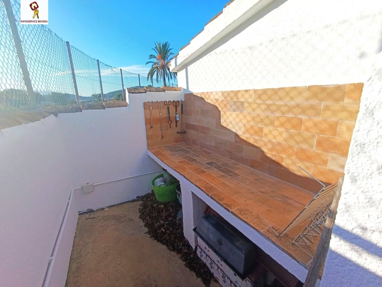 Chalet de 2 habitaciones en Benissa en alquiler con piscina garaje - 950 € (Ref: 9550743)