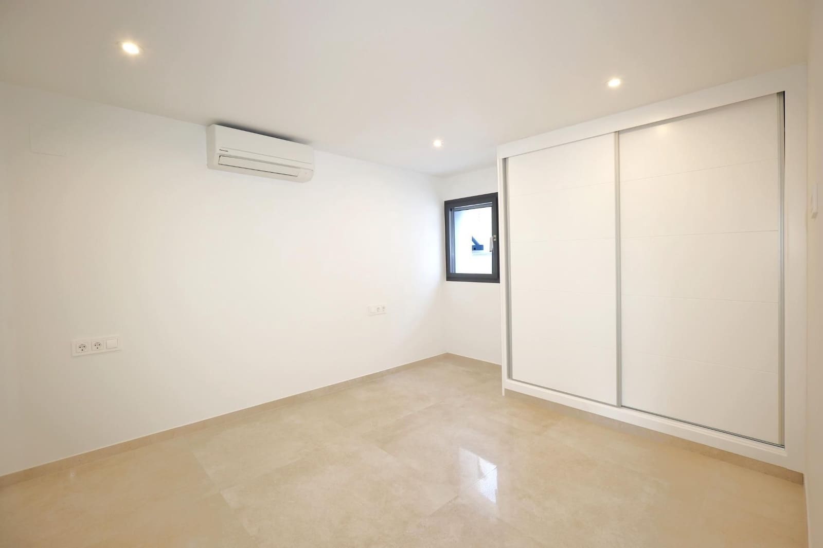 4 makuuhuone Huvila myytävänä paikassa Calpe / Calp mukana uima-altaan 
autotalli - 840 000 € (Ref: 9550745)