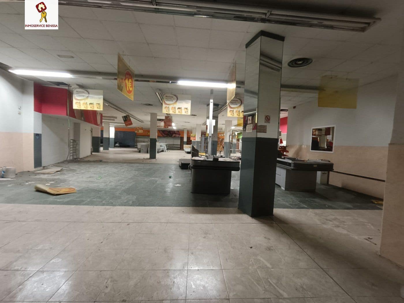 Kaupallinen vuokrattavana paikassa Benissa mukana 
autotalli - 5 000 € (Ref: 9550746)