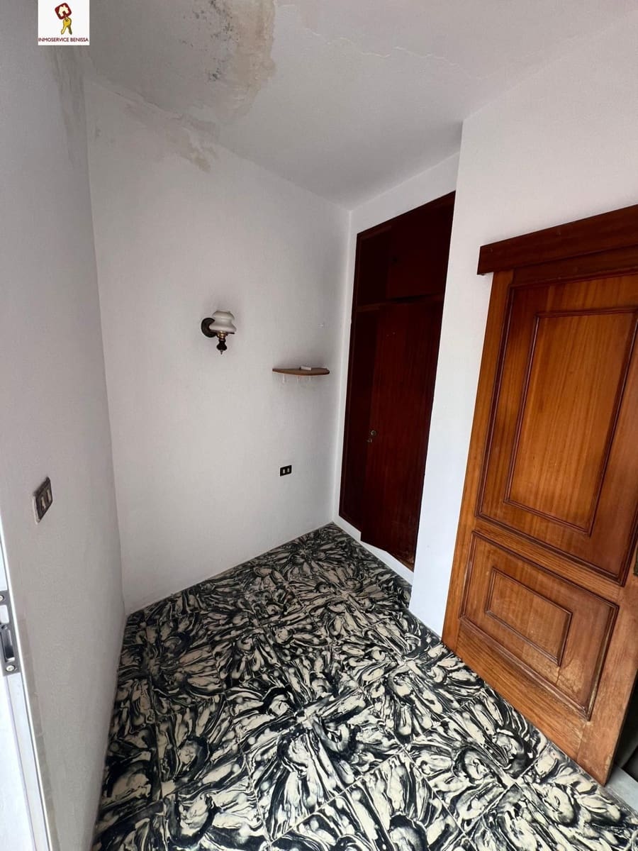 2 bedroom Townhouse for sale in Denia with garage - € 190,000 (Ref: 9550748)