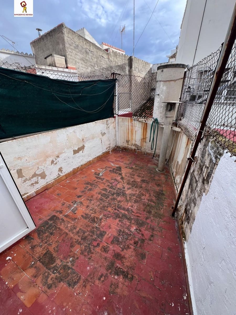 2 bedroom Townhouse for sale in Denia with garage - € 190,000 (Ref: 9550748)