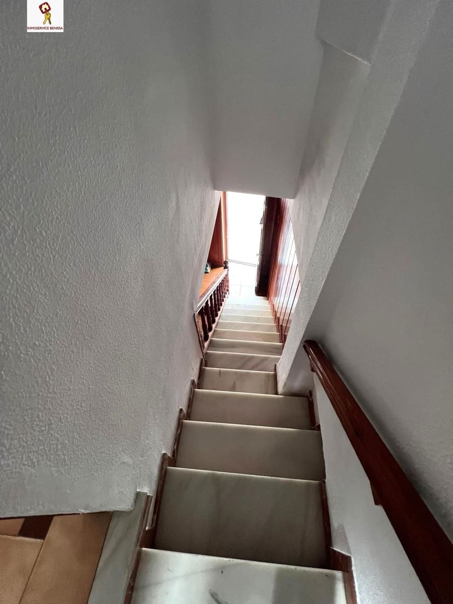 2 bedroom Townhouse for sale in Denia with garage - € 190,000 (Ref: 9550748)