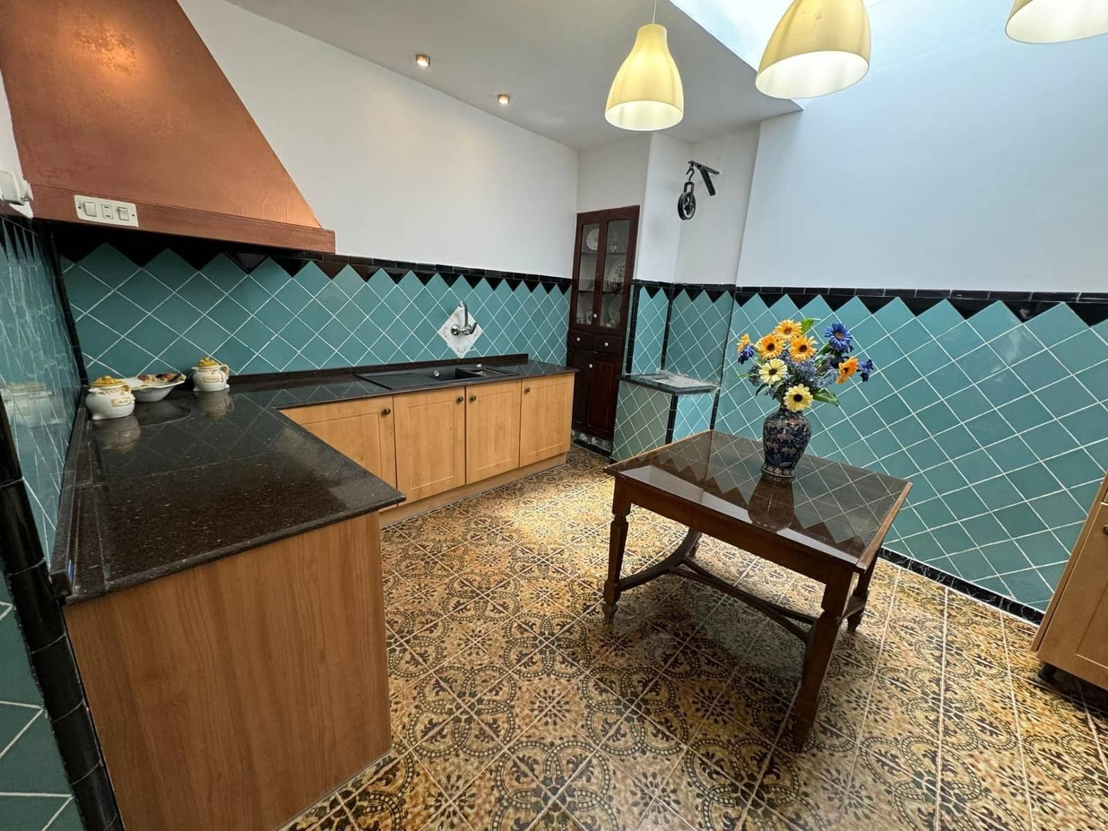 5 soverom Villa til salgs i Benidoleig med garasje - € 160 000 (Ref: 9550749)