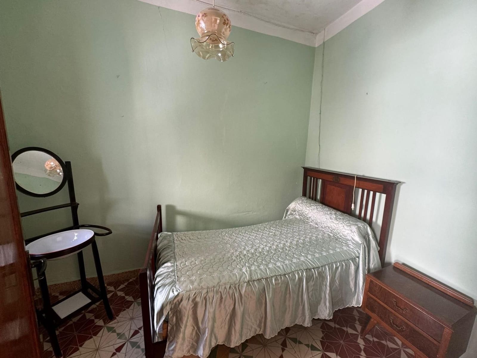 5 soverom Villa til salgs i Benidoleig med garasje - € 160 000 (Ref: 9550749)