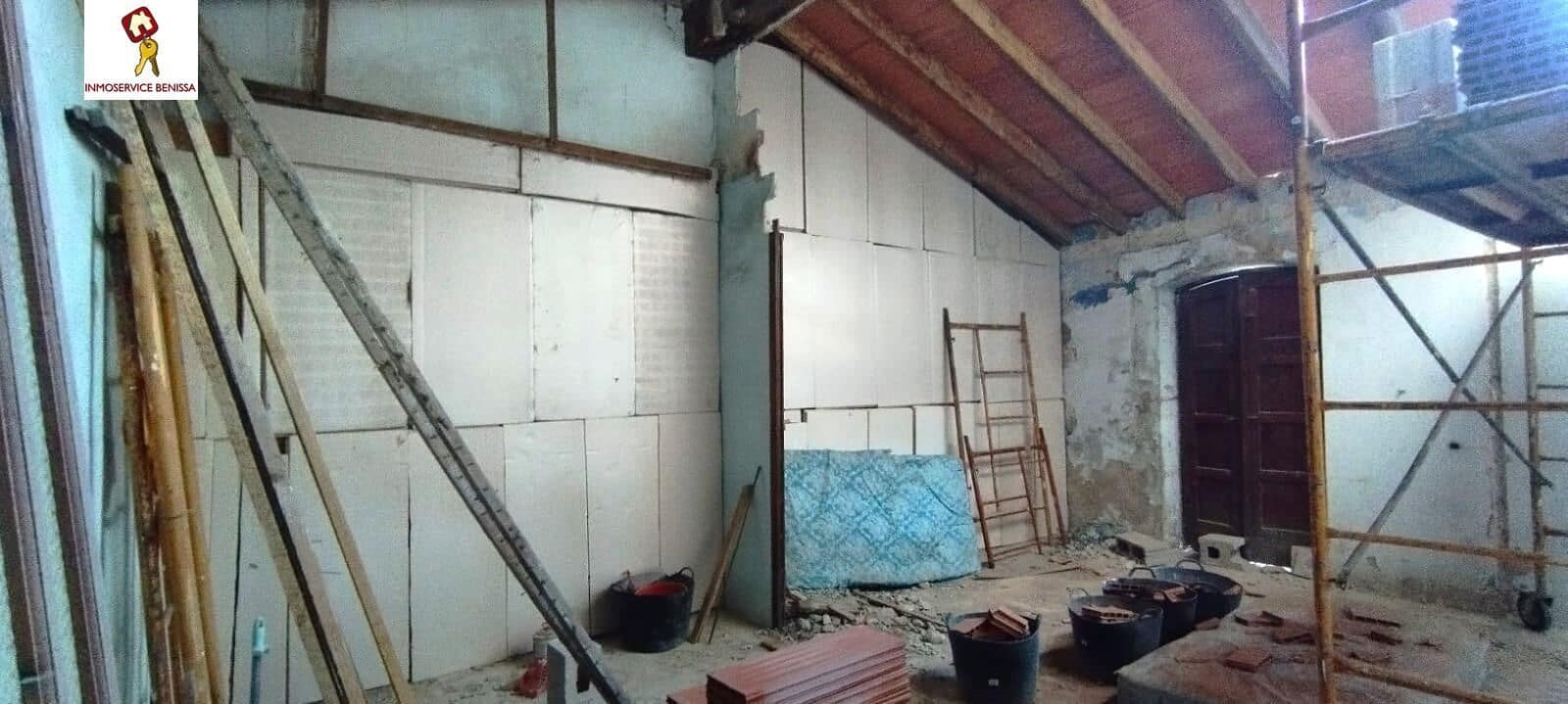 4 soverom Hus til salgs i Benissa med garasje - € 185 000 (Ref: 9550754)