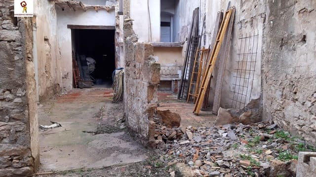 4 soveværelse Byhus til salg i Benissa med garage - € 185.000 (Ref: 9550754)